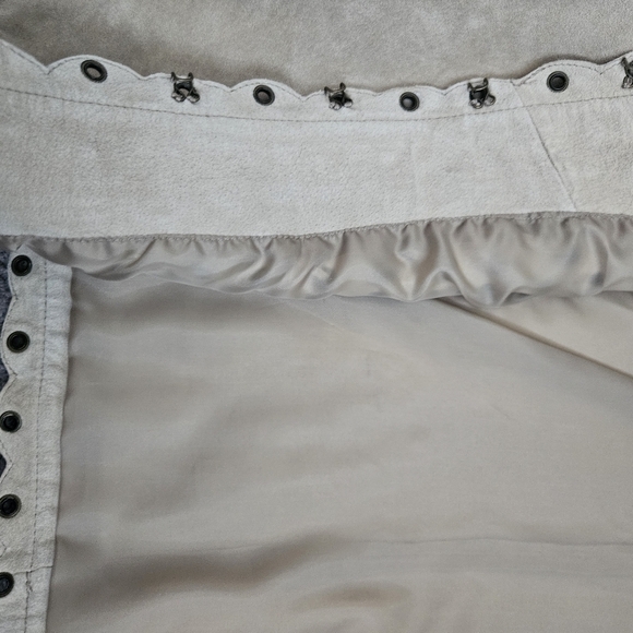 Chicos Suede Leather Jacket Size 2 Beige/Tan Eyelet Braided Thread Studs Western - Picture 8 of 12